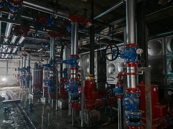 建筑的摆设布局 AI 生成的内容可能不正确。